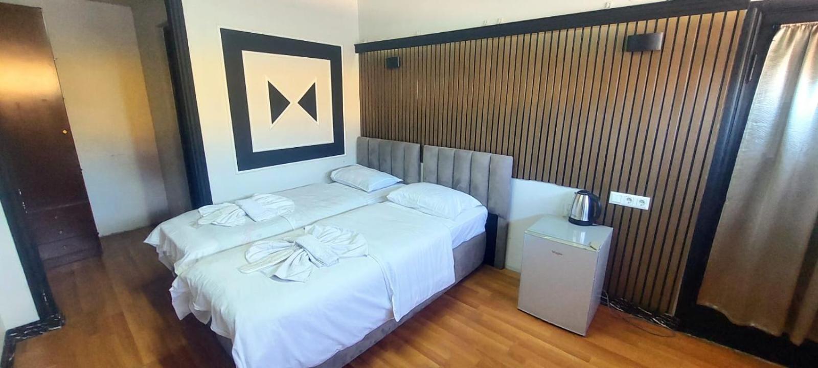 Metrepol Hotel Батумі Екстер'єр фото
