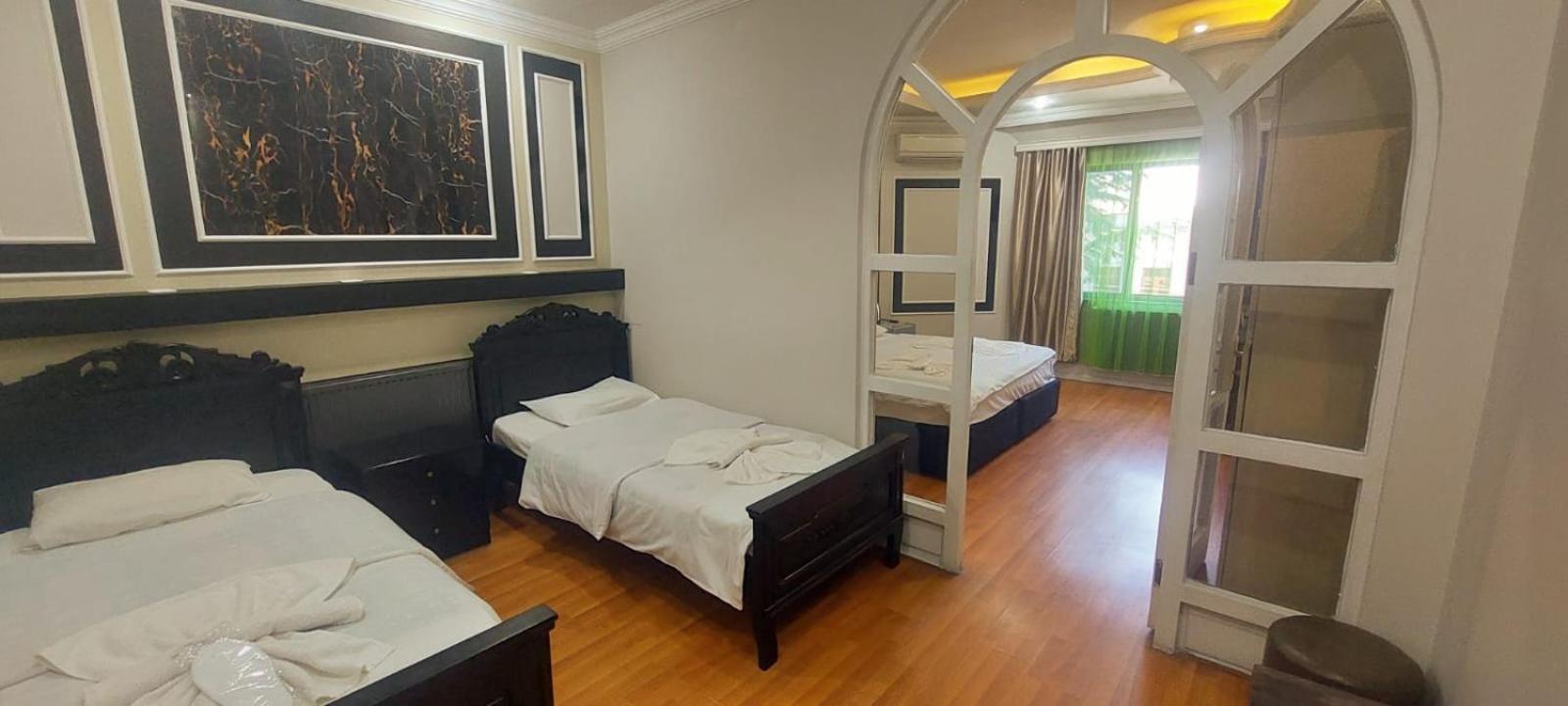 Metrepol Hotel Батумі Екстер'єр фото