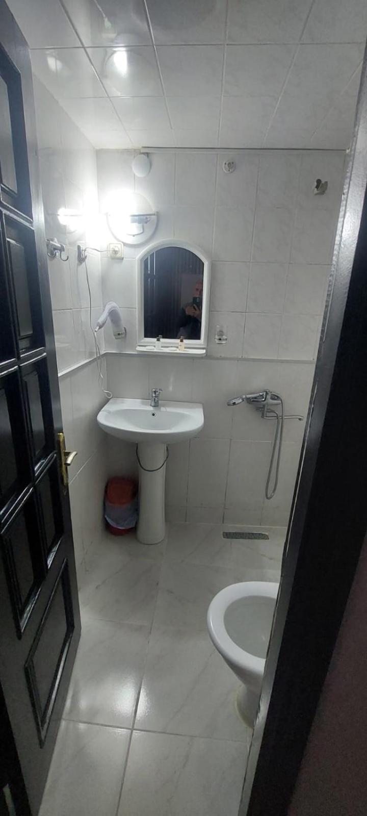 Metrepol Hotel Батумі Екстер'єр фото