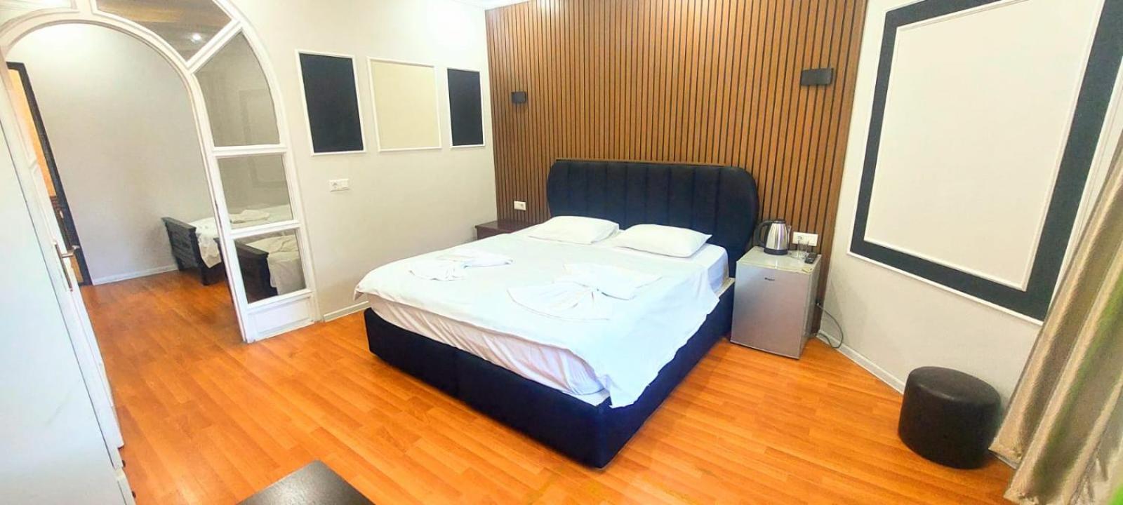 Metrepol Hotel Батумі Екстер'єр фото