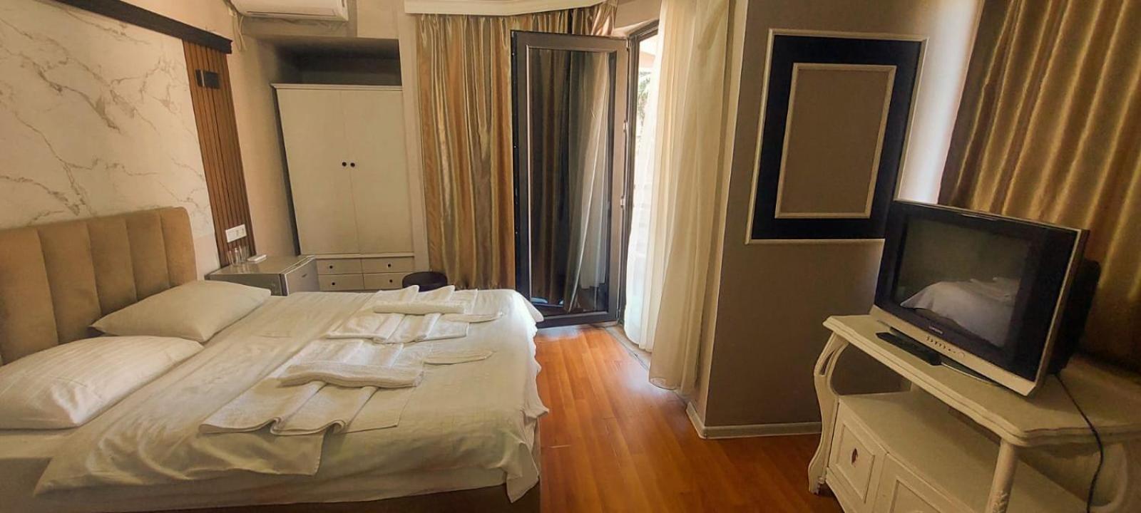 Metrepol Hotel Батумі Екстер'єр фото