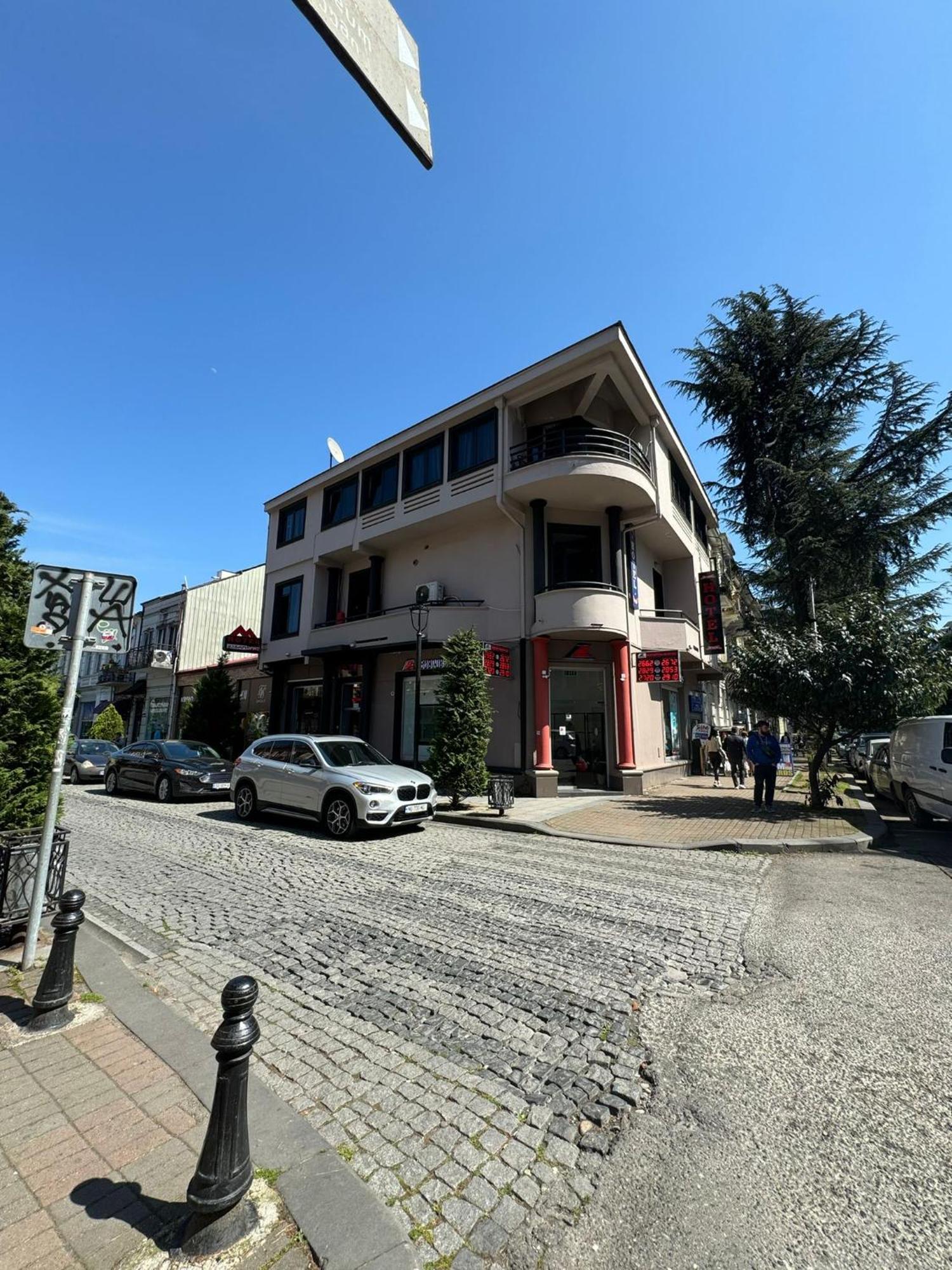 Metrepol Hotel Батумі Екстер'єр фото