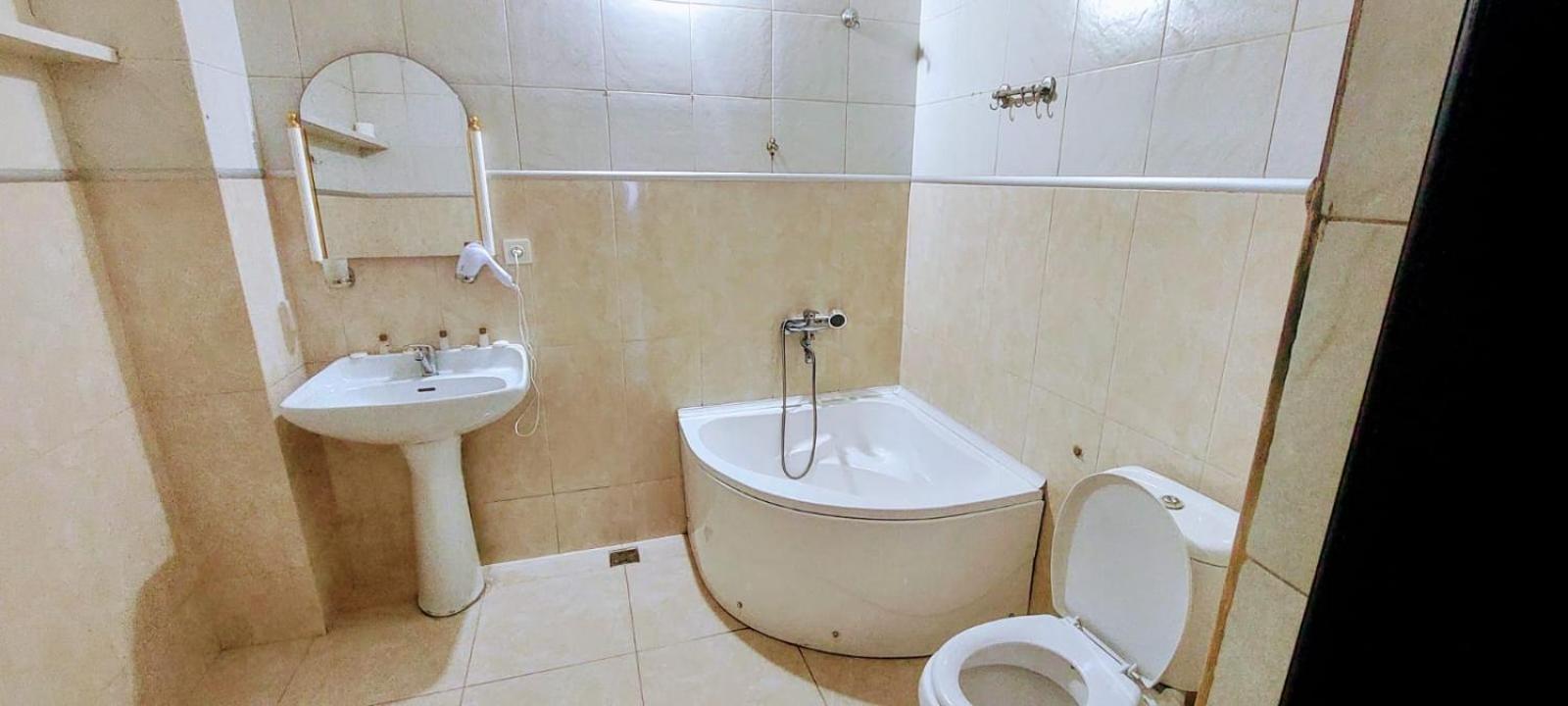 Metrepol Hotel Батумі Екстер'єр фото